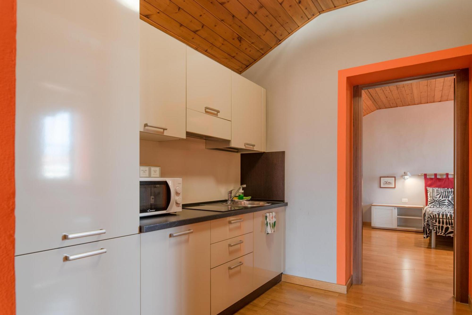 Familia Apartaments - 444 By Happyhostorino Exterior photo